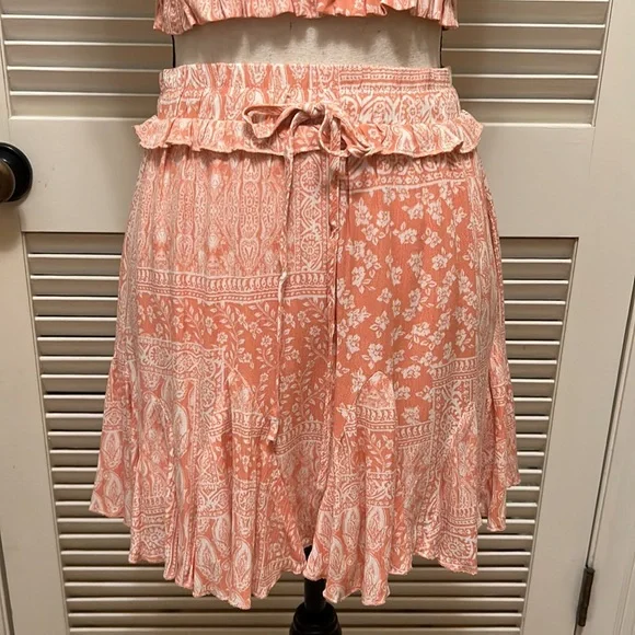 93. Blue B Collection Bandeau and Skirt in Paisley Print - Picture 4 of 11